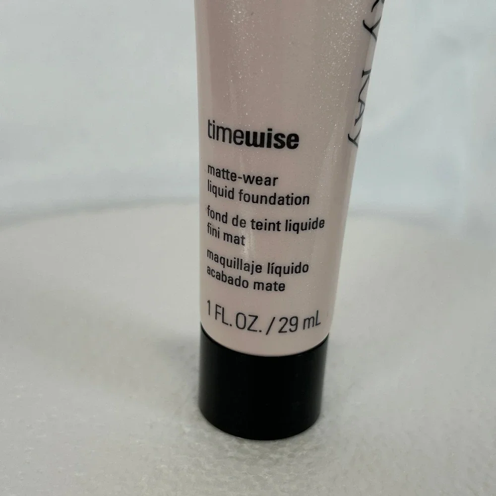 Mary Kay TimeWise Matte Wear Liquid Foundation Ivory 4 Combination Oily Skin 1oz